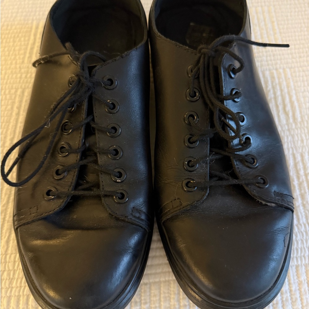 Dr. Martens Dante Excellent condition.
Black. Mens size 9/Women’s size 10